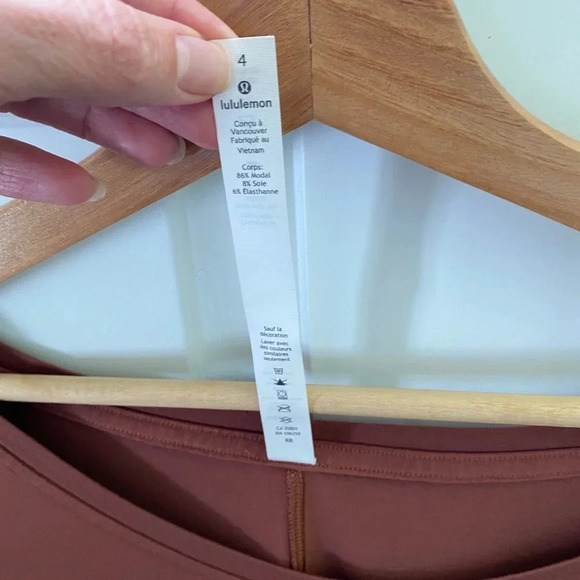 Lululemon Up for Down Time silk bend womens top size 4 - Picture 4 of 5